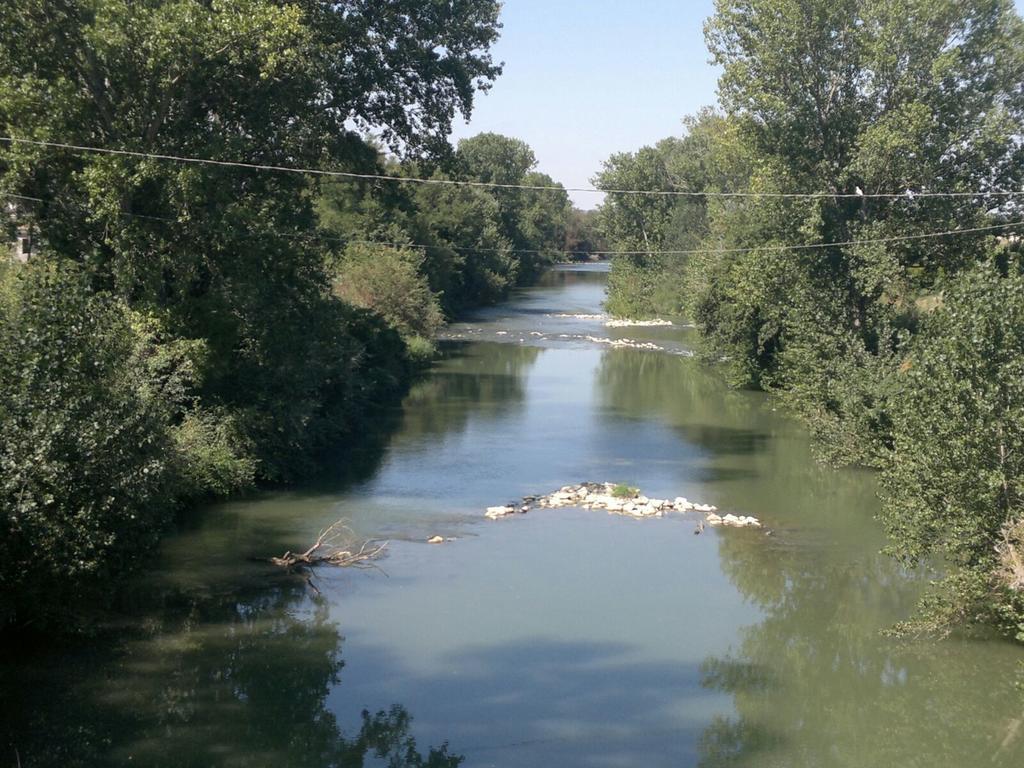 River Melody Bettona Extérieur photo